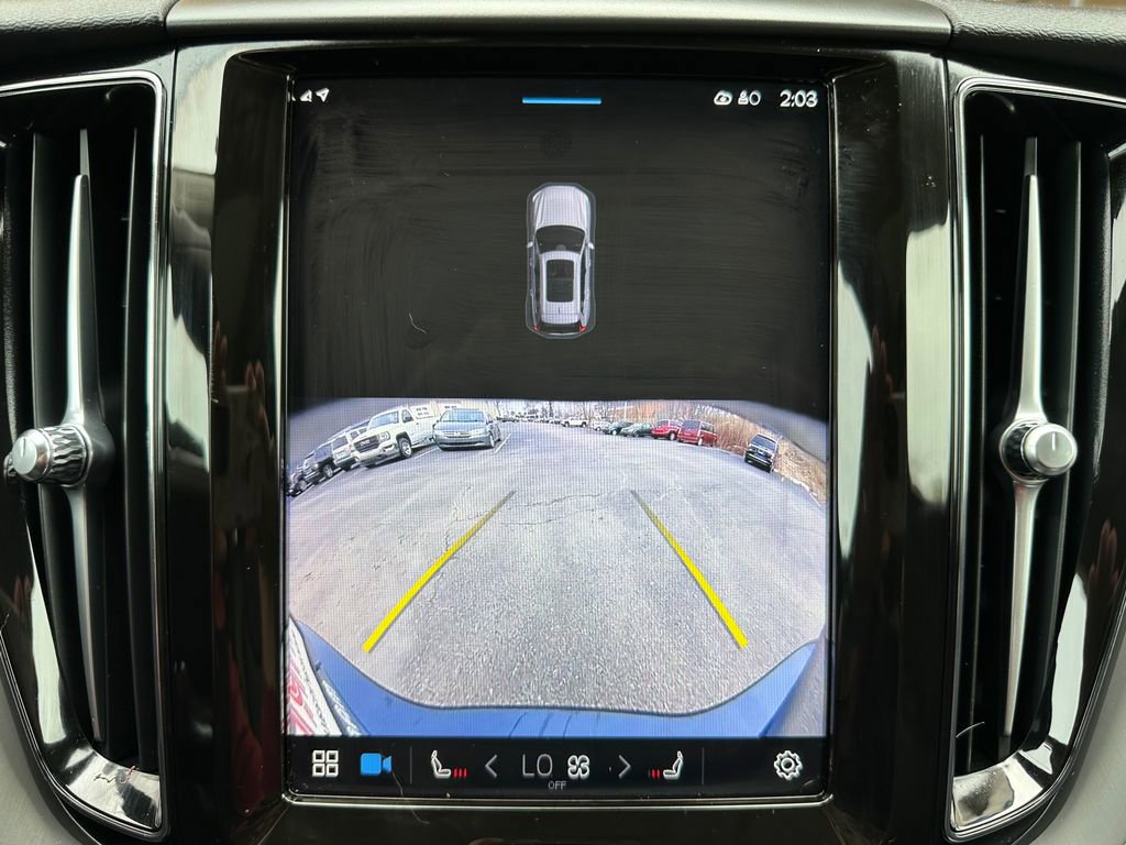 Used 2024 Volvo XC60 B5 Core image 8