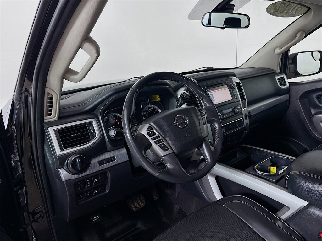 Used 2017 Nissan Titan PRO-4X image 17