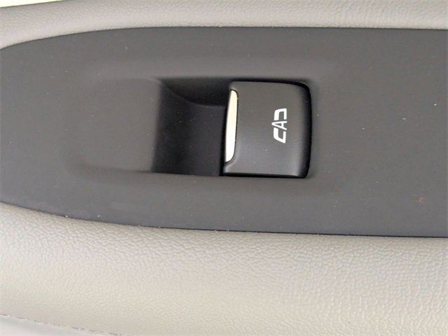 Used 2025 Cadillac XT5 Premium Luxury image 33