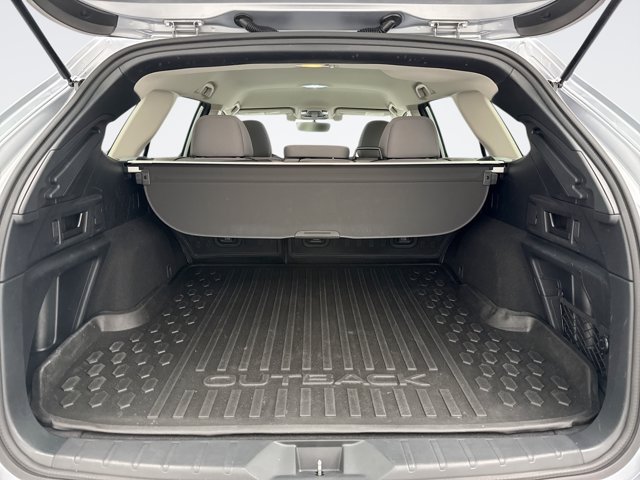 Used 2022 Subaru Outback Premium AWD/4WD image 19