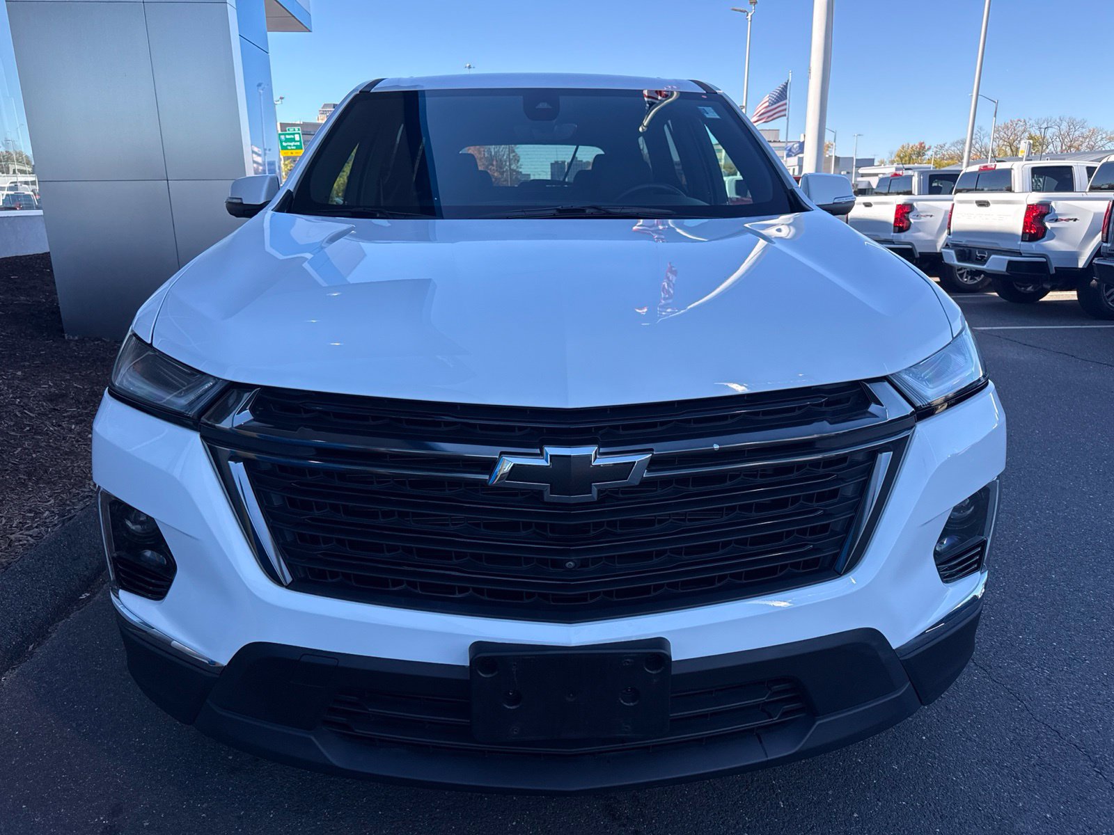 Used 2023 Chevrolet Traverse LT w/ Midnight/Sport Edition AWD/4WD image 3