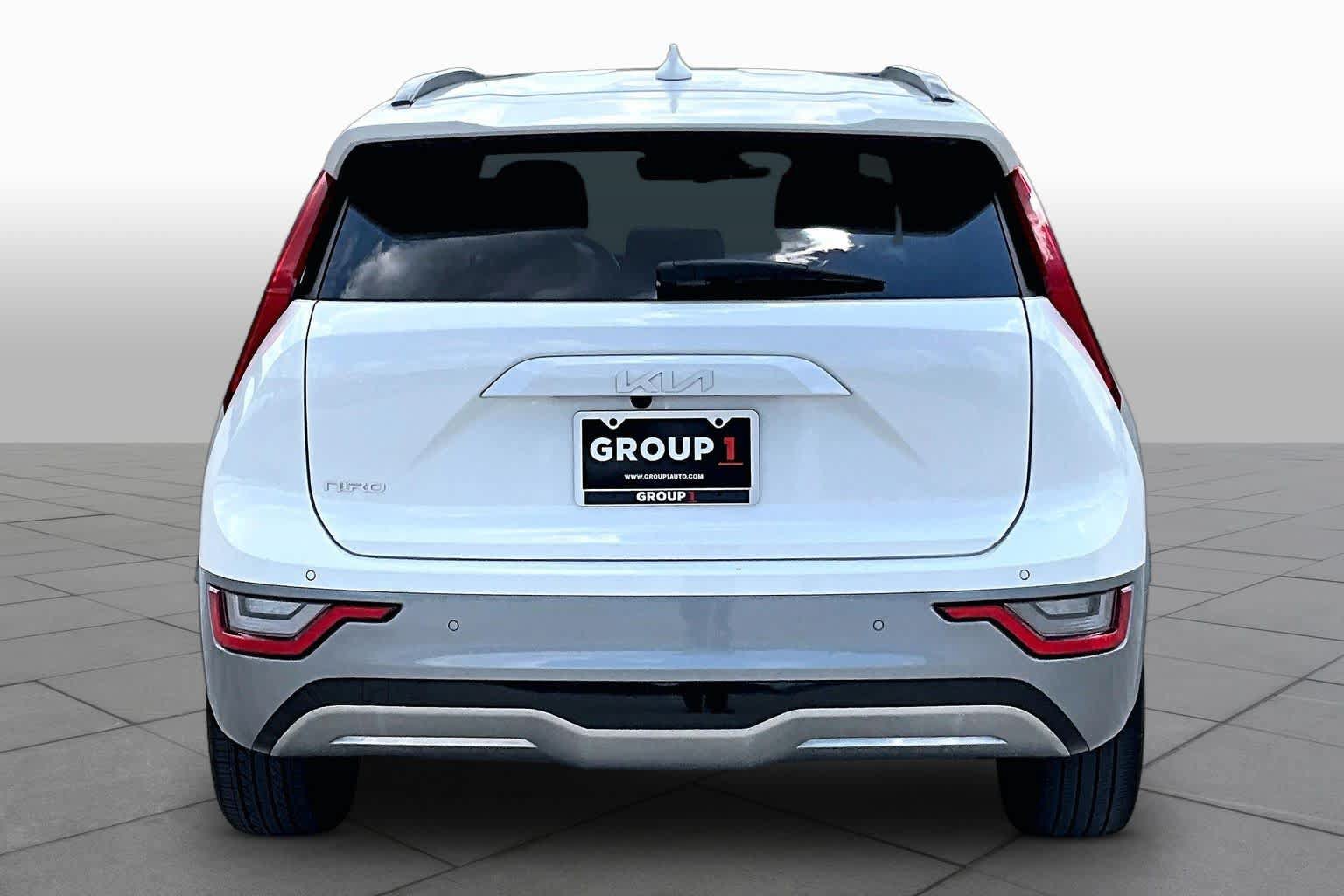 Certified 2023 Kia Niro Wave FWD image 4