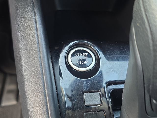 Used 2021 Nissan Versa S FWD image 27