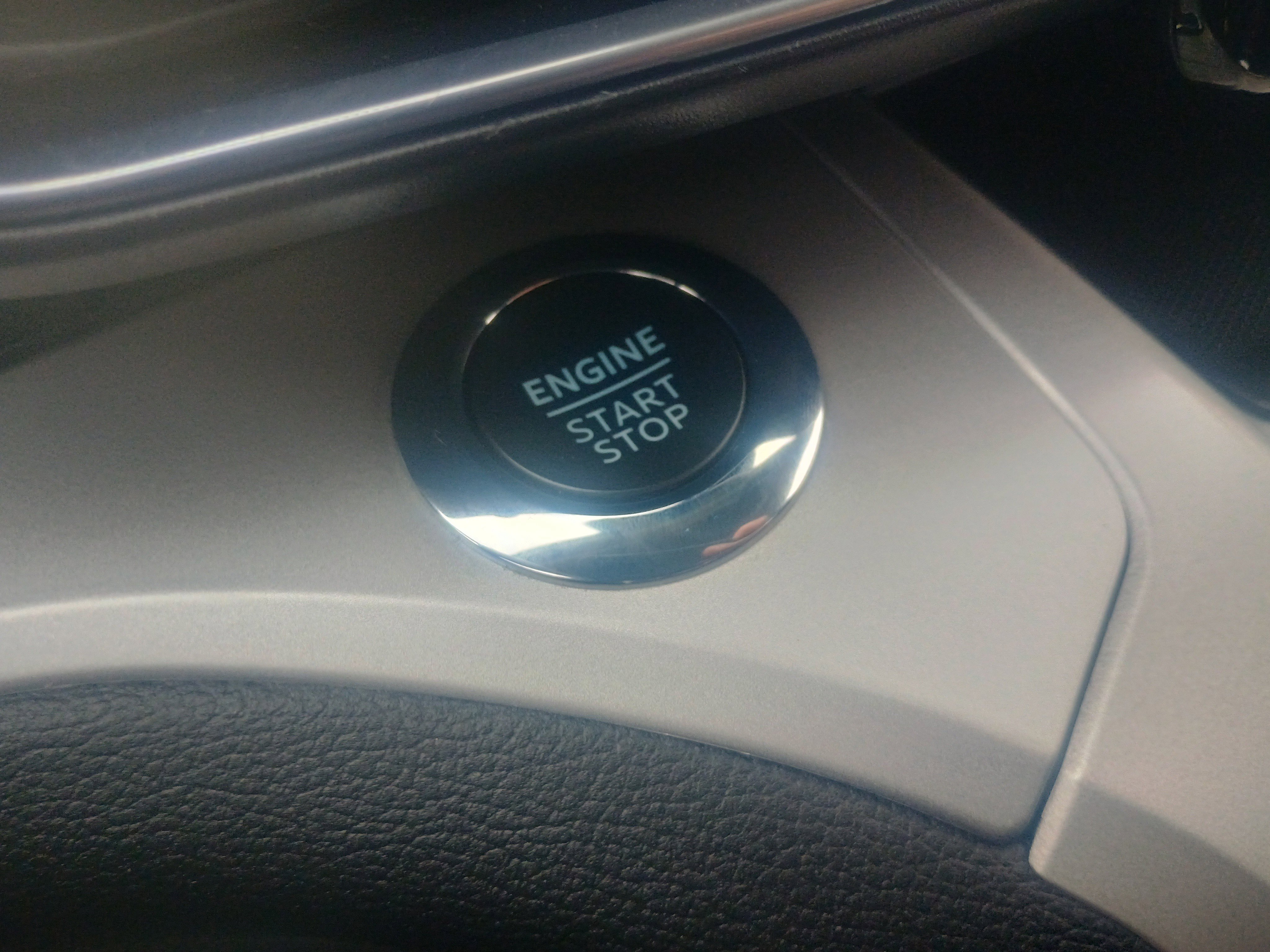 Certified 2023 Ford Explorer XLT w/ Equipment Group 202A image 32