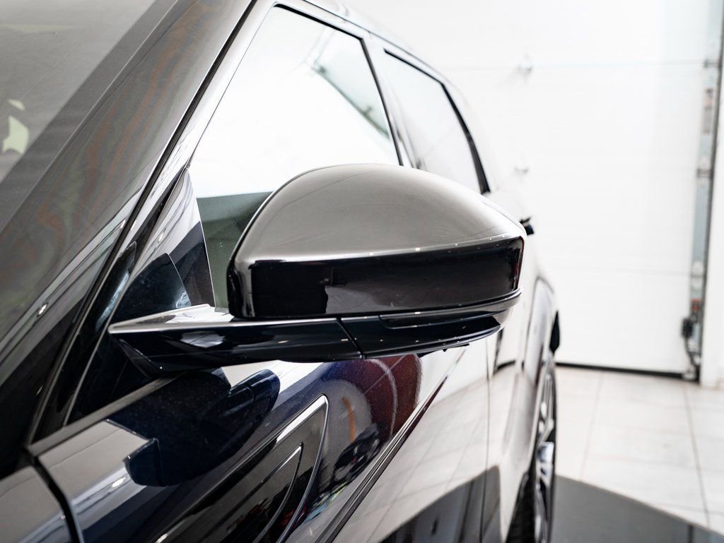 Certified 2023 Land Rover Range Rover Evoque R-Dynamic SE image 13