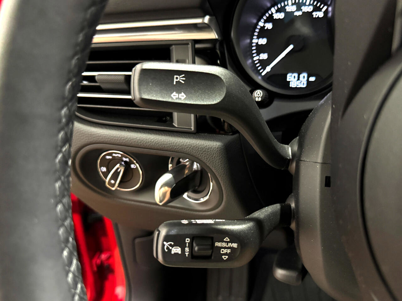 Used 2023 Porsche Macan image 21