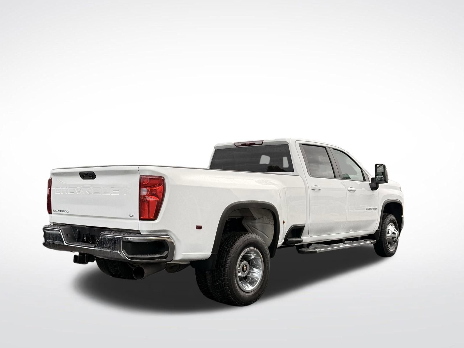 Used 2023 Chevrolet Silverado 3500 LT w/ Convenience Package image 6