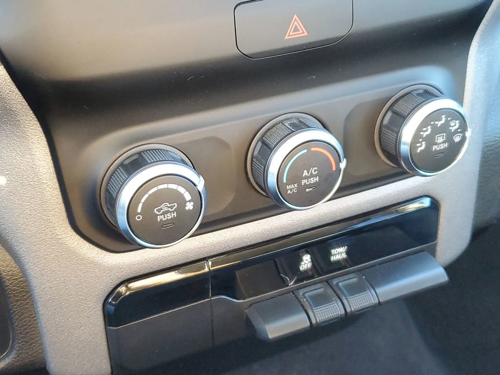 Used 2019 RAM 1500 Tradesman w/ SXT Appearance Group image 17