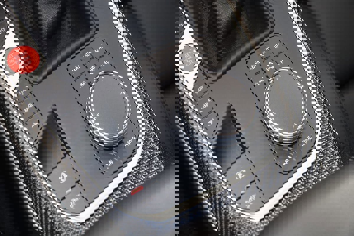 Used 2021 BMW M4 Coupe w/ Executive Package image 44