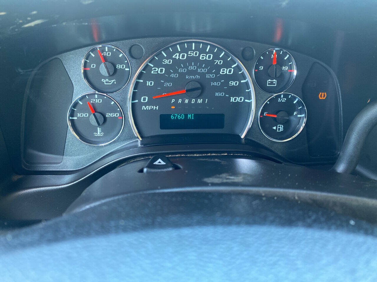 Used 2013 Chevrolet Express 2500 RWD image 14