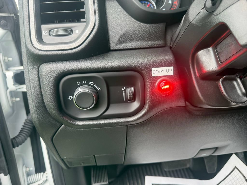 New 2024 RAM 5500 Tradesman AWD/4WD image 15