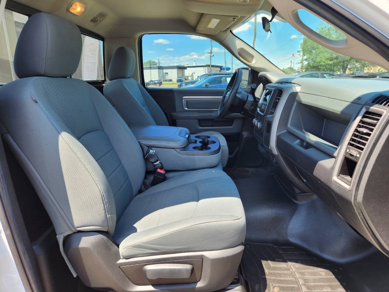 Used 2014 RAM 1500 Express RWD image 13
