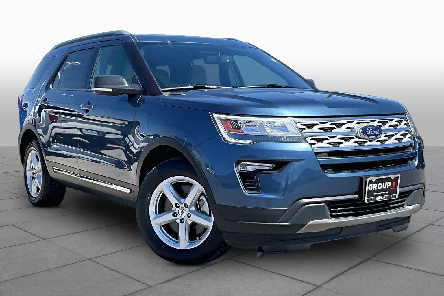 Used 2019 Ford Explorer XLT w/ Equipment Group 201A FWD image 3