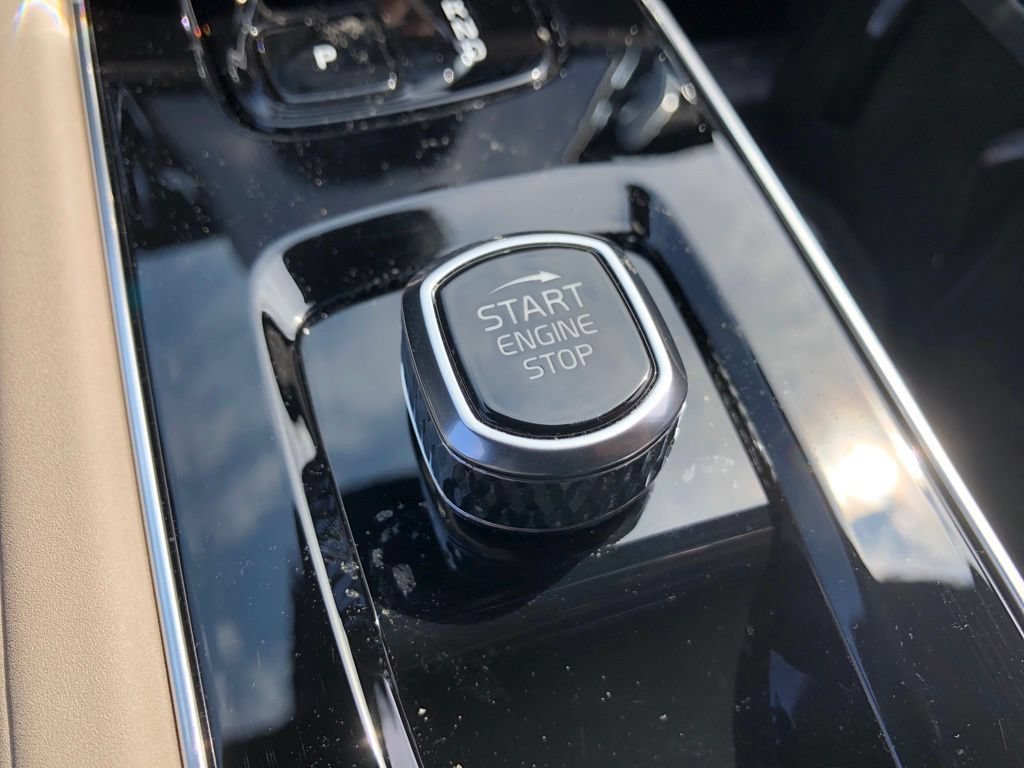 New 2026 Volvo XC90 B6 Plus w/ Protection Package Premier AWD/4WD image 26
