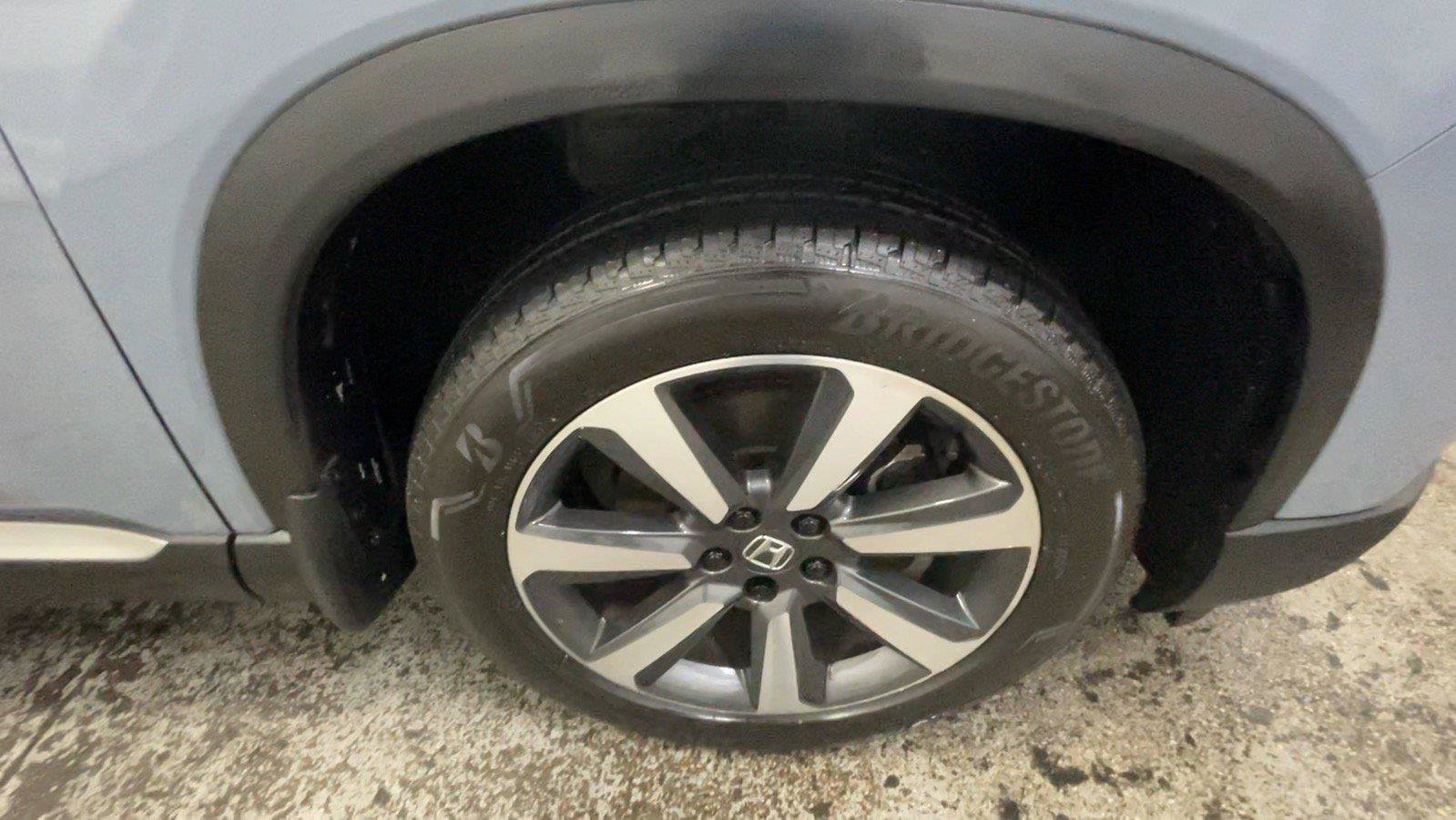 Certified 2023 Honda Pilot Touring image 17