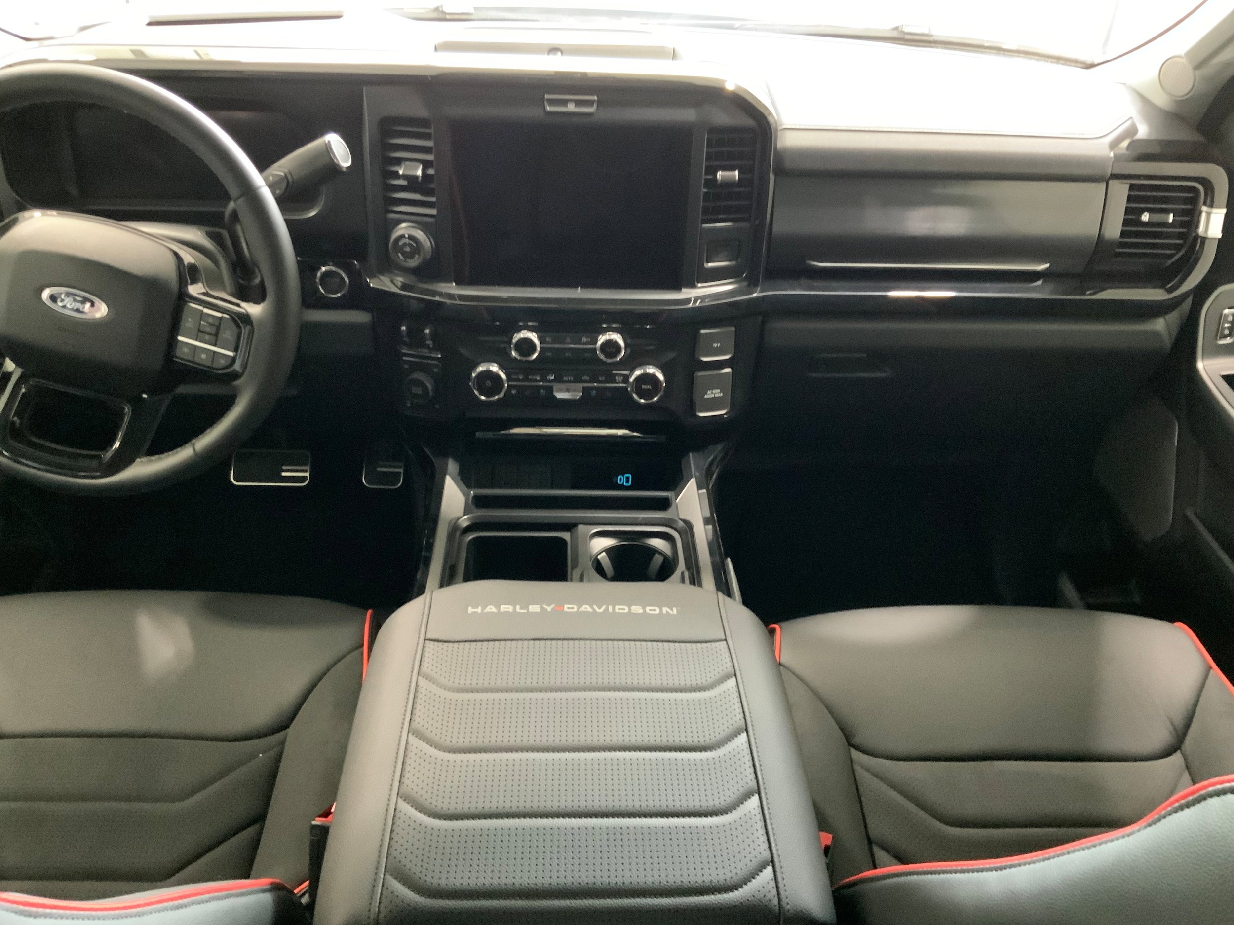 New 2026 Ford F250 Lariat w/ Black Appearance Package AWD/4WD image 6