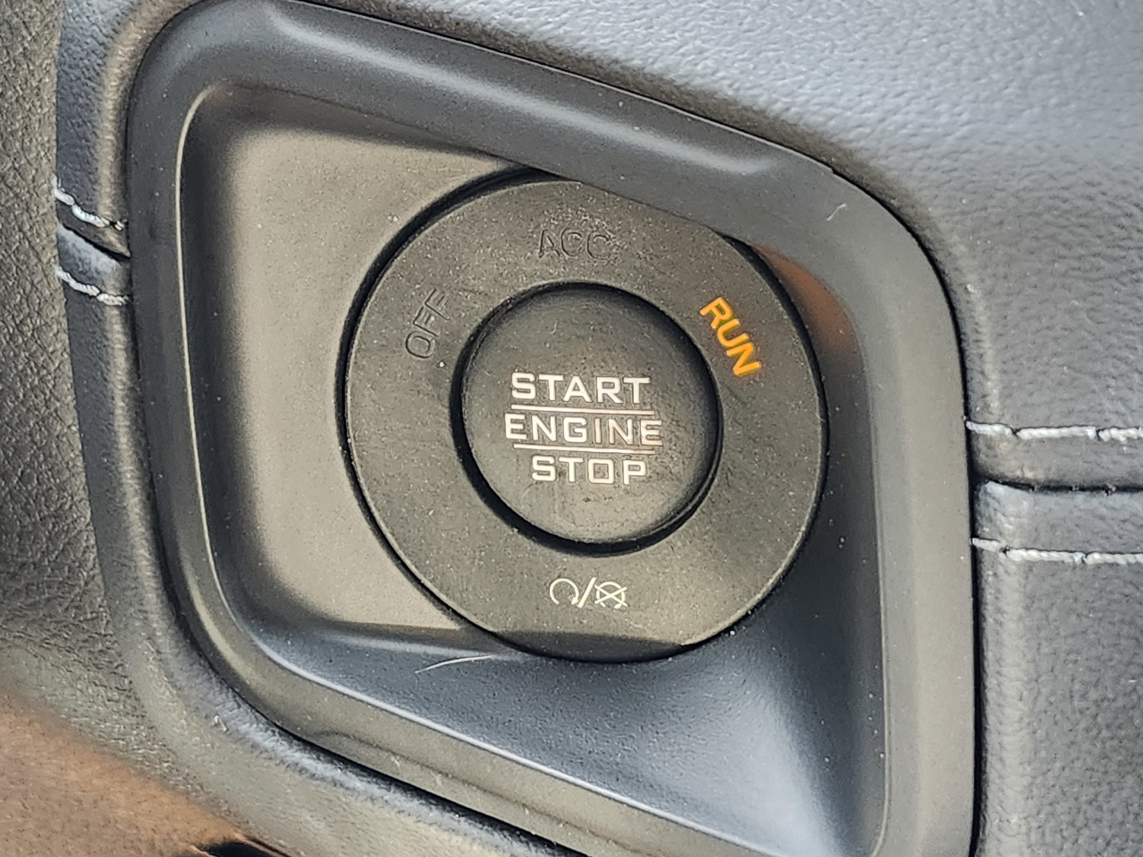 Used 2024 Jeep Wrangler Rubicon w/ Convenience Group image 27