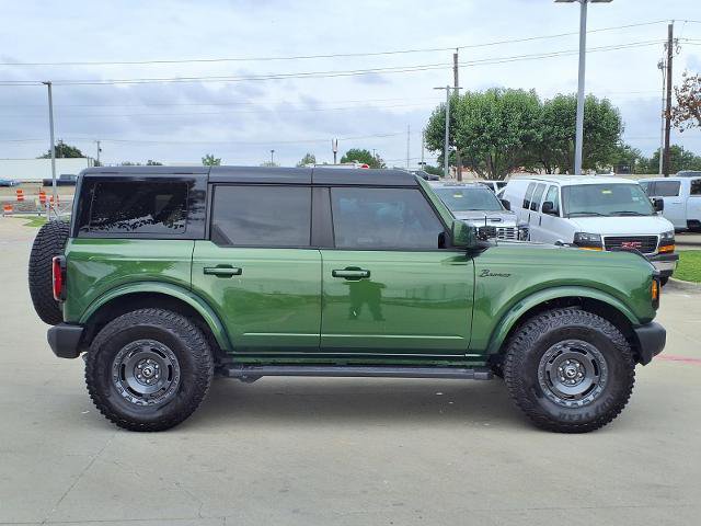 Used 2024 Ford Bronco Outer Banks AWD/4WD image 2