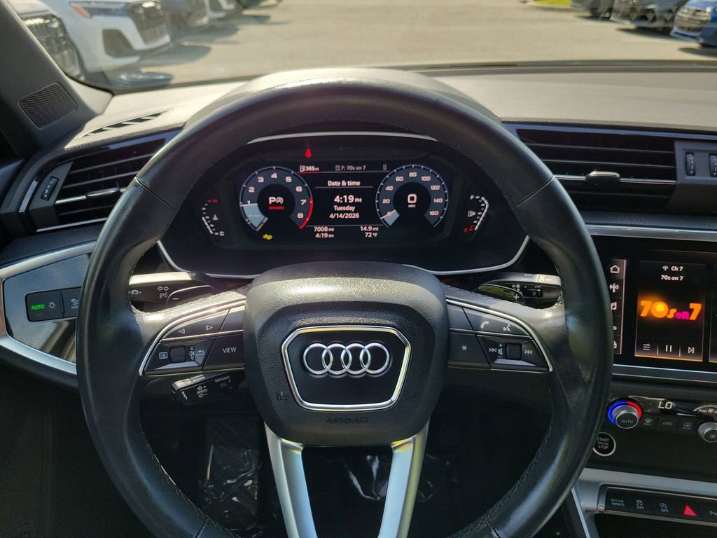 Certified 2025 Audi Q3 2.0T Premium w/ Convenience Package AWD/4WD image 8