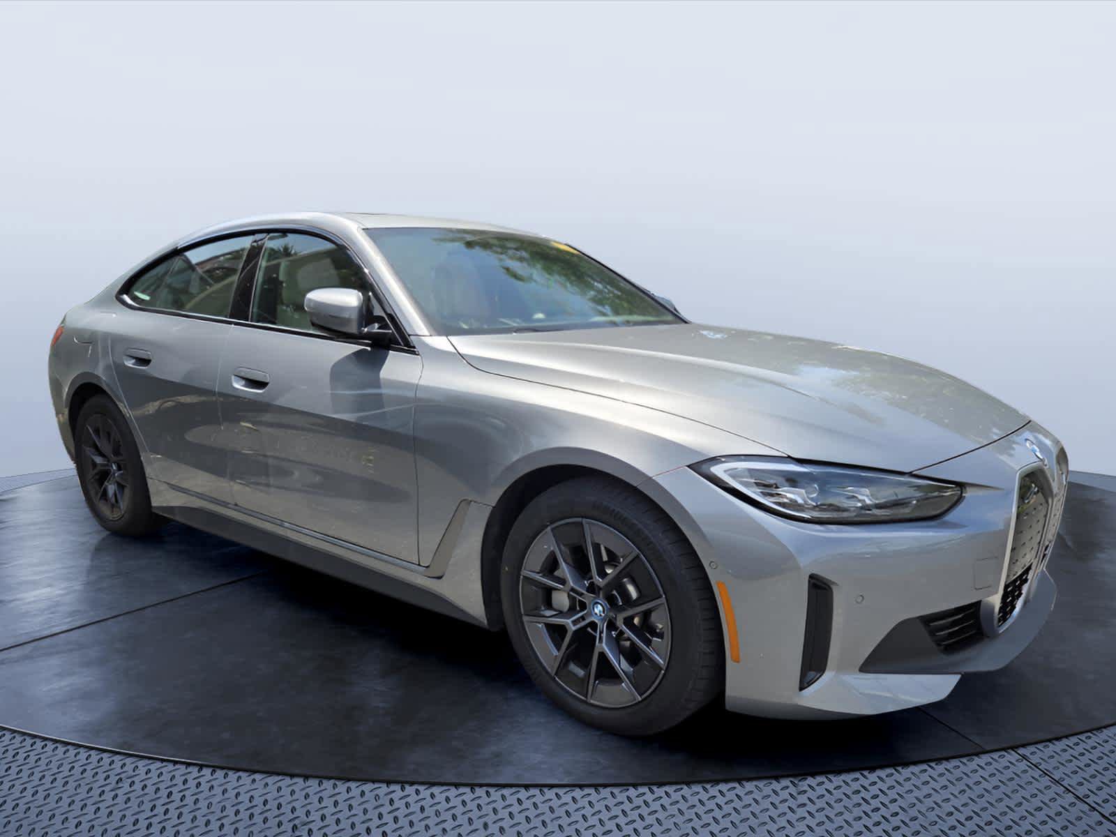 Certified 2023 BMW i4 eDrive40 RWD image 1