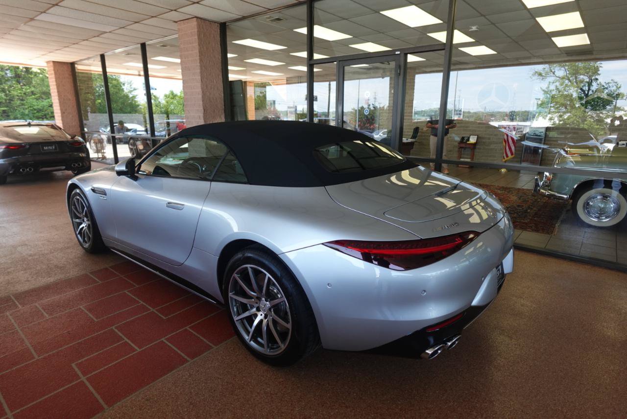 Used 2023 Mercedes-Benz SL 43 AMG image 23