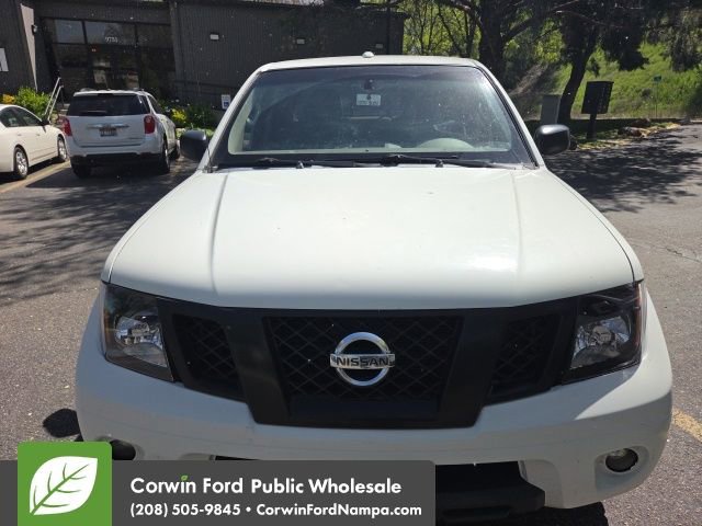 Used 2016 Nissan Frontier SV w/ SV Value Truck Package RWD image 3
