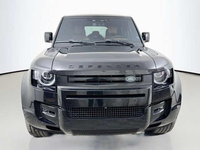Certified 2024 Land Rover Defender 110 V8 AWD/4WD image 2
