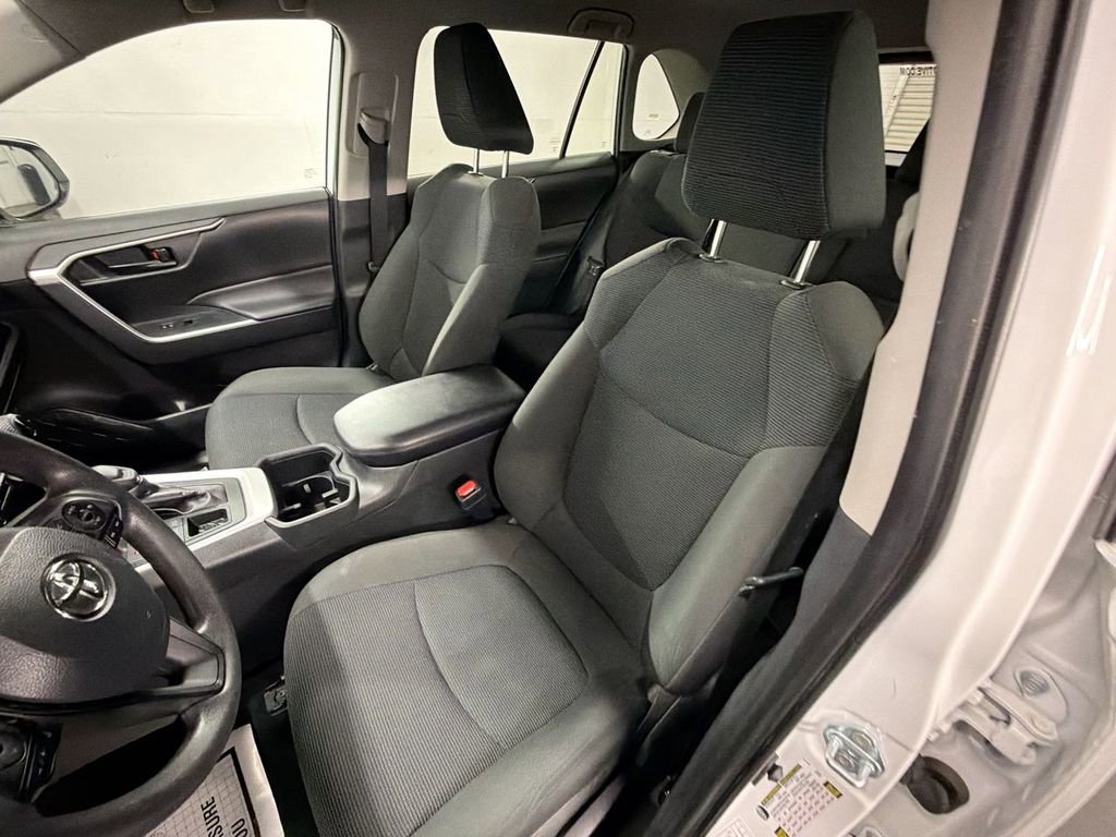 Used 2024 Toyota RAV4 LE image 17