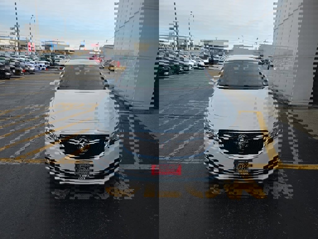 Used 2019 Buick LaCrosse Preferred image 9