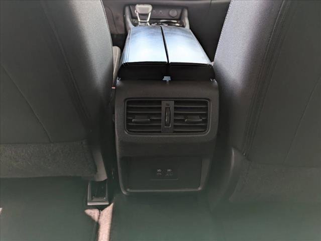 Used 2023 Nissan Rogue SV image 13