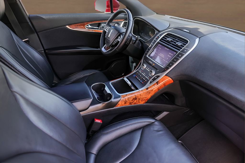 Used 2019 Lincoln Nautilus Reserve image 28