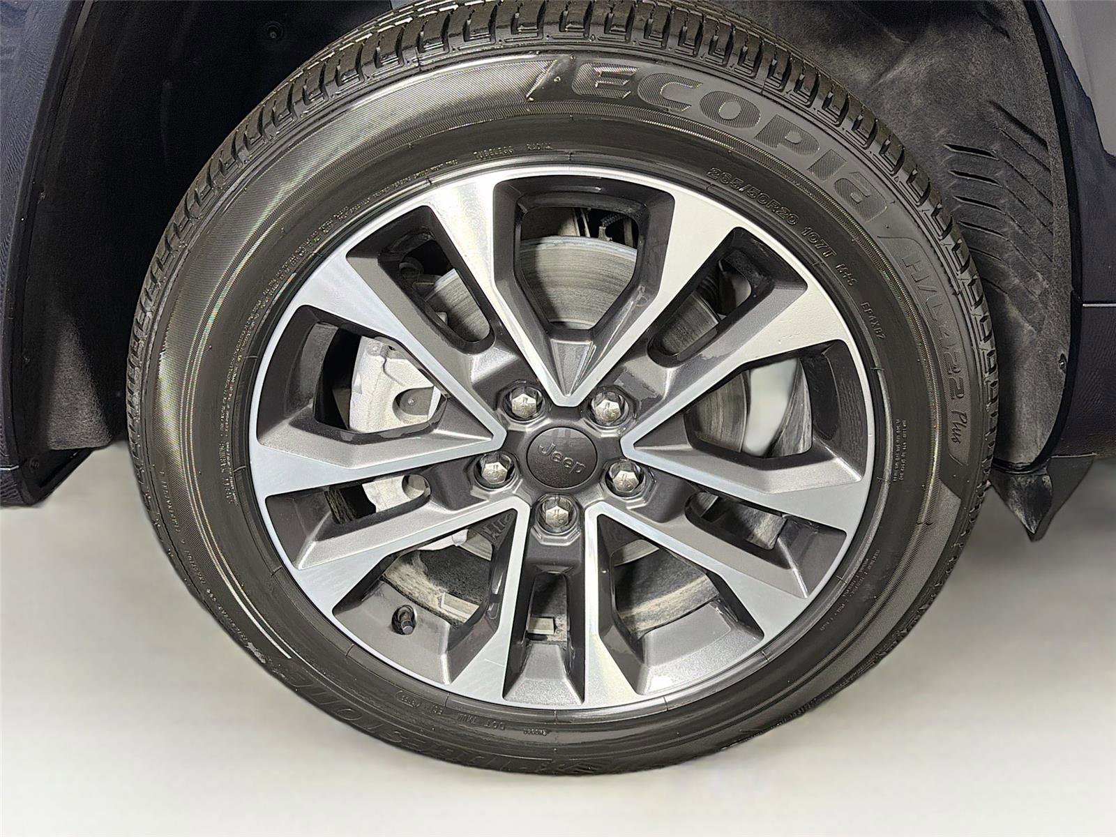 Used 2023 Jeep Grand Cherokee L Overland w/ Advanced Protech Group III AWD/4WD image 39
