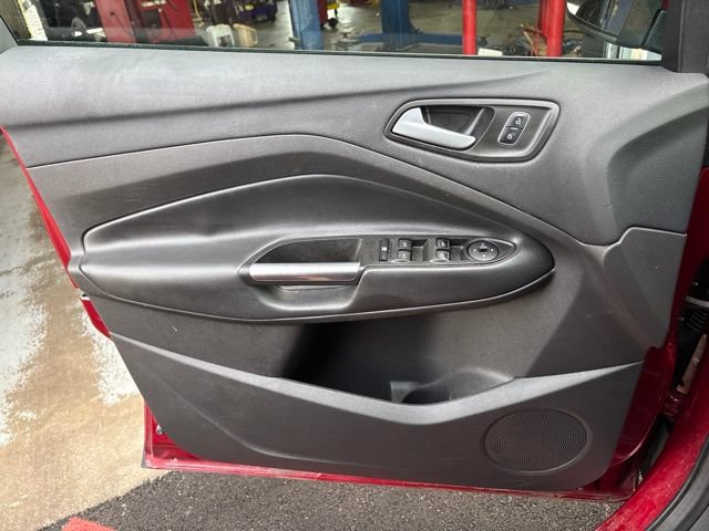 Used 2017 Ford Escape SE FWD image 25