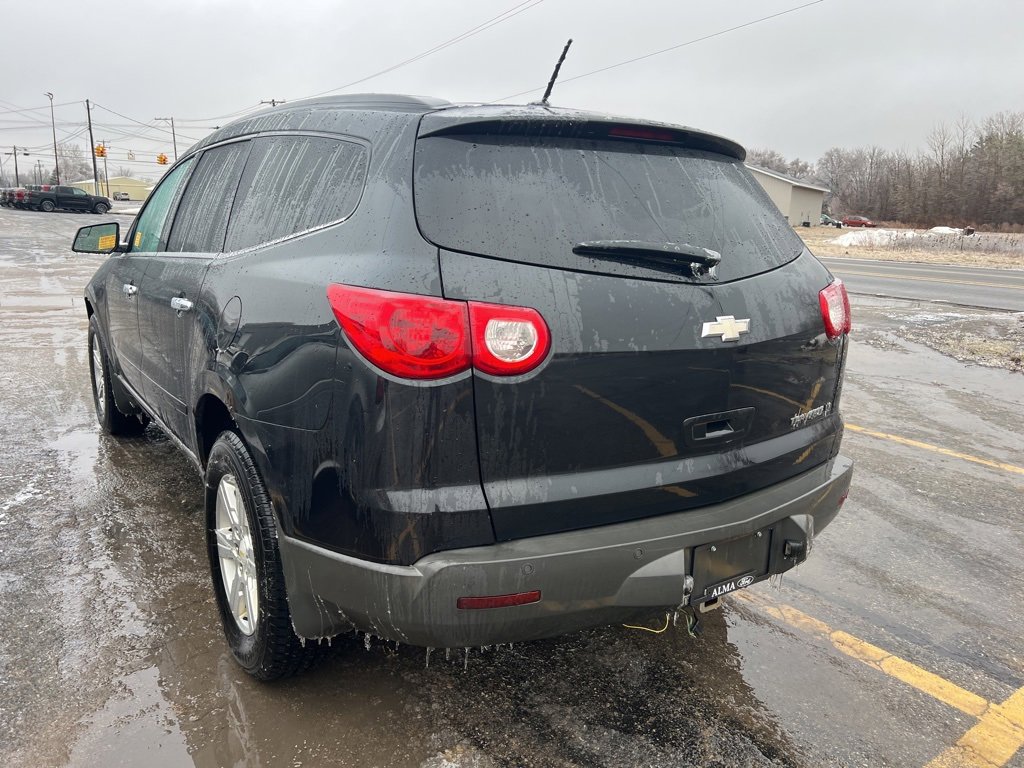 Used 2011 Chevrolet Traverse LT image 16