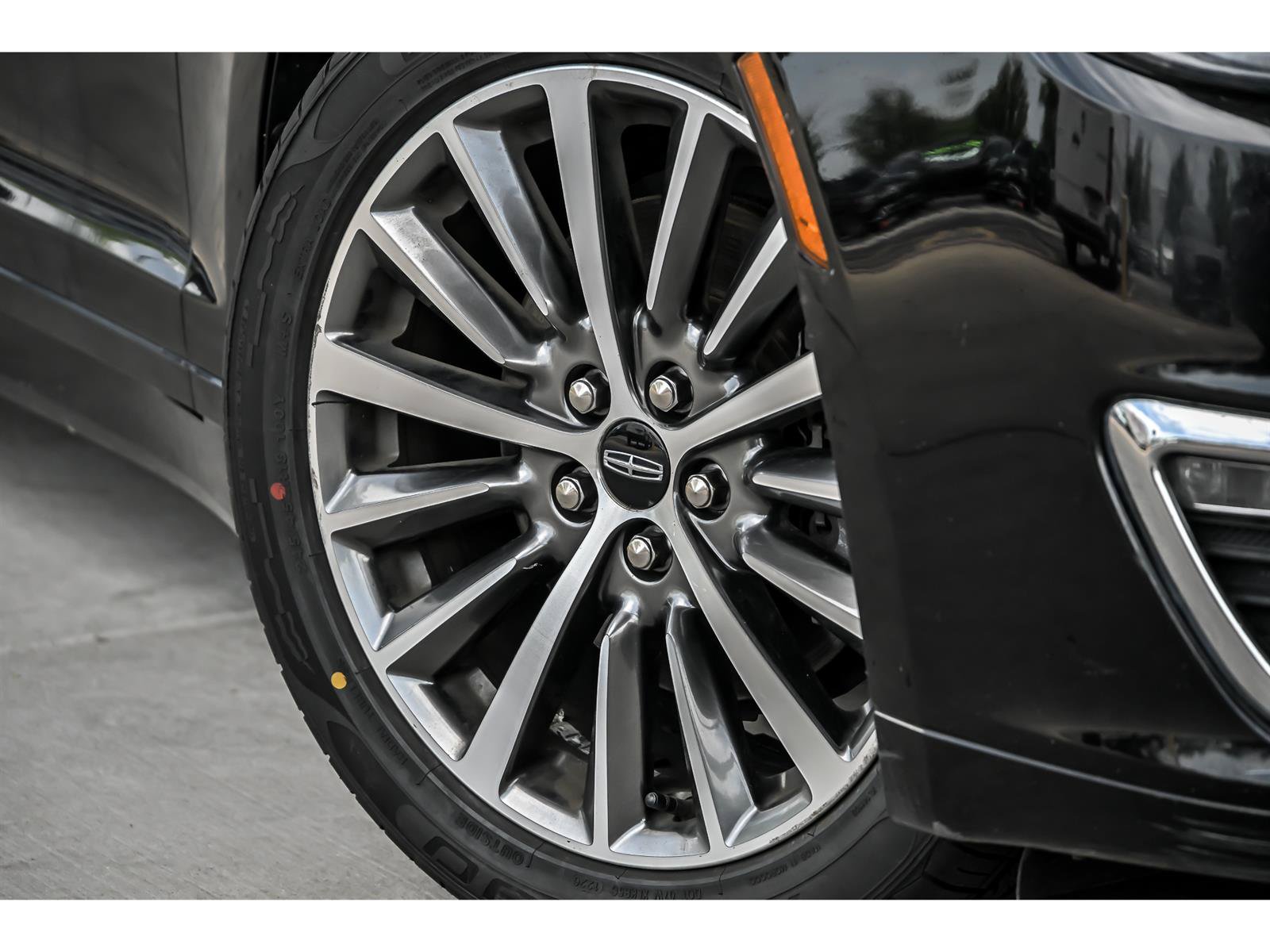 Used 2019 Lincoln MKZ Premiere FWD video 3