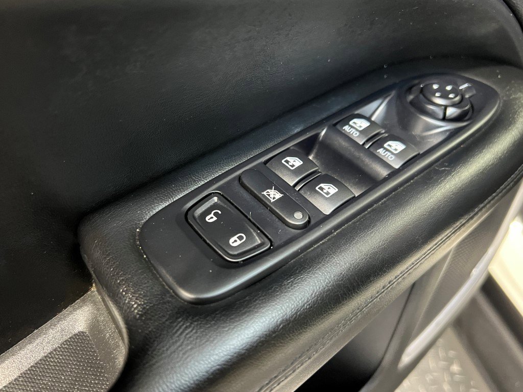 Certified 2021 Jeep Compass Latitude w/ Sun and Sound Group image 29