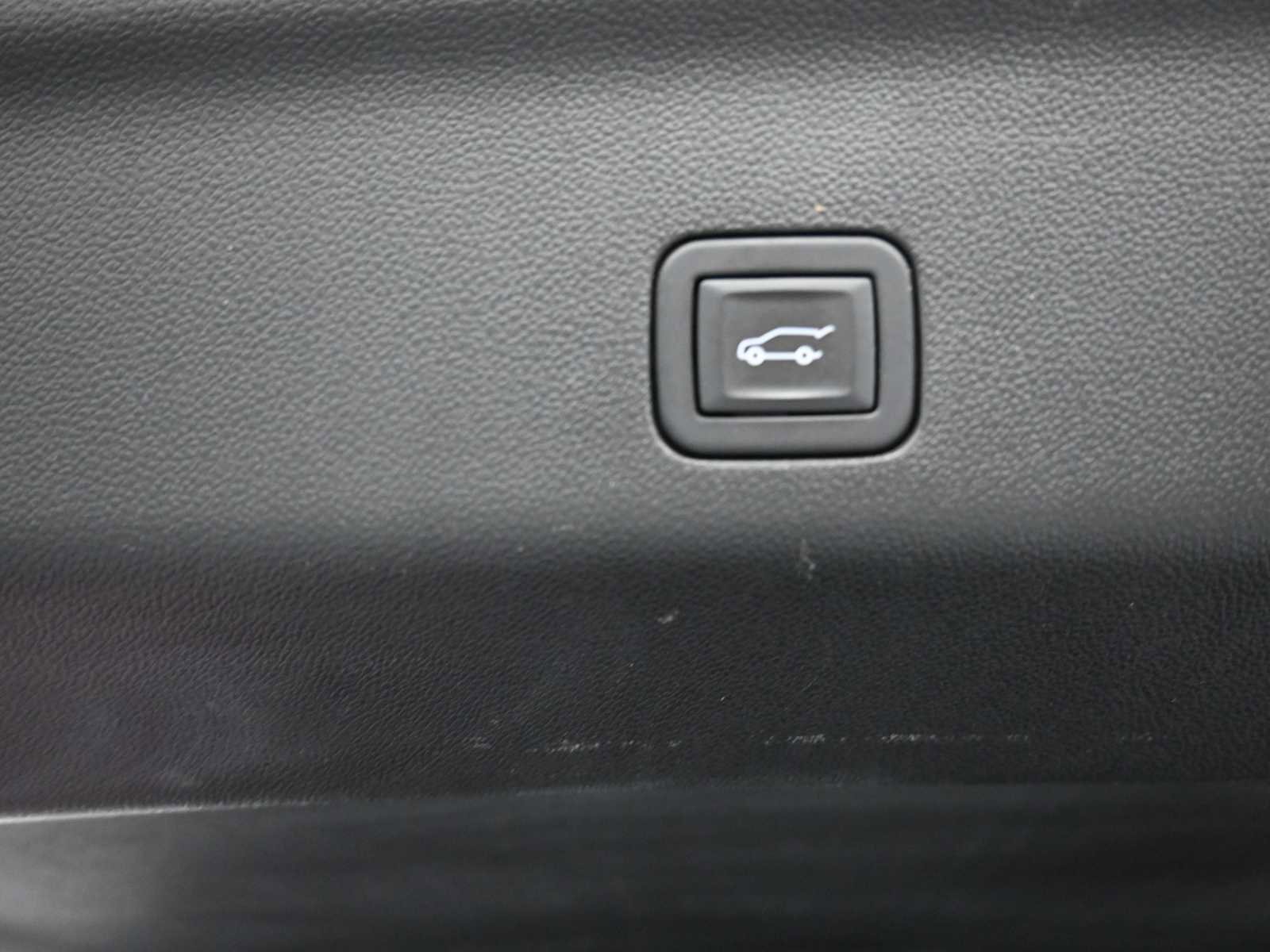 Used 2024 Chevrolet Tahoe LT AWD/4WD image 27