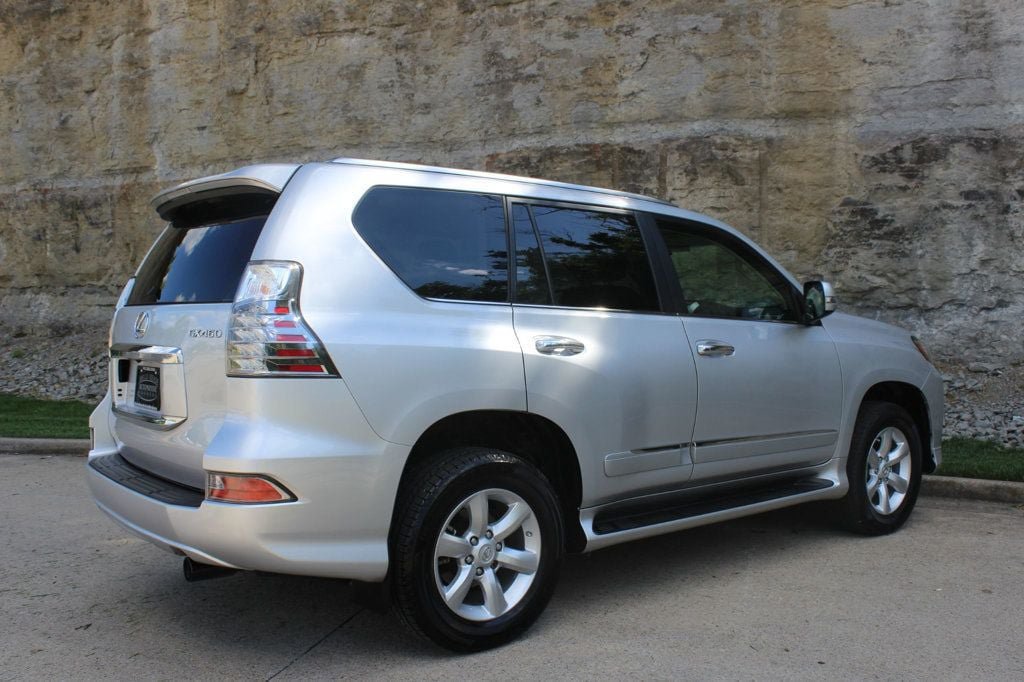 Used 2017 Lexus GX 460 AWD/4WD image 7