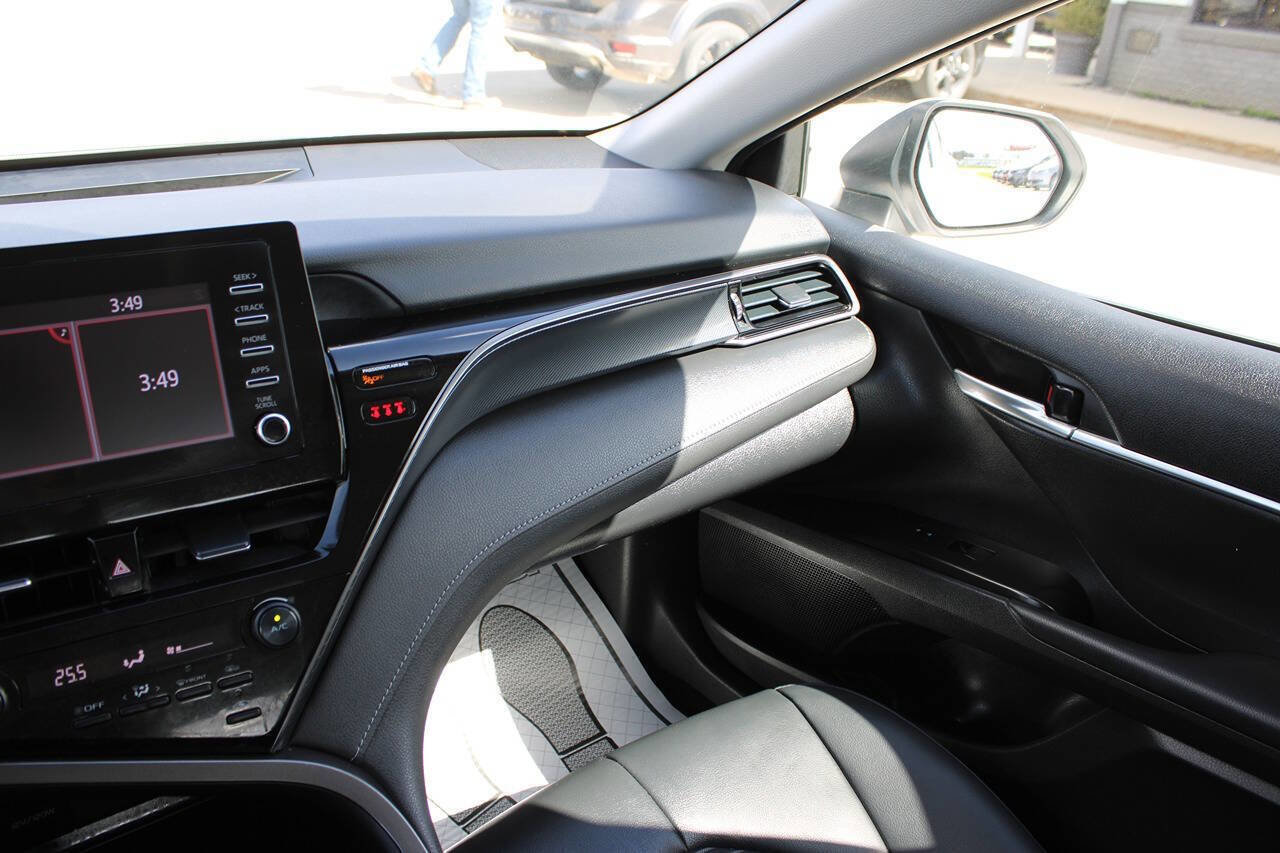 Used 2024 Toyota Camry SE FWD image 15