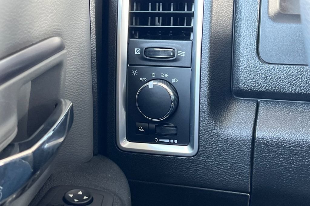 Used 2024 RAM 1500 Classic SLT image 35