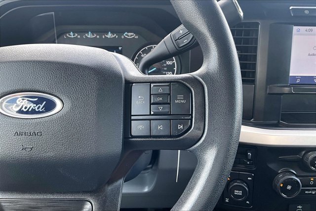 Used 2023 Ford F350 XLT w/ FX4 Off-Road Package AWD/4WD image 13