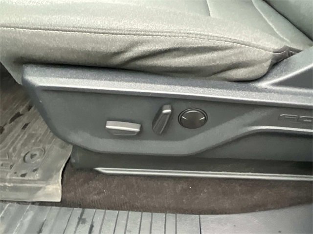 Used 2023 Ford F150 XLT w/ Equipment Group 302A High image 28