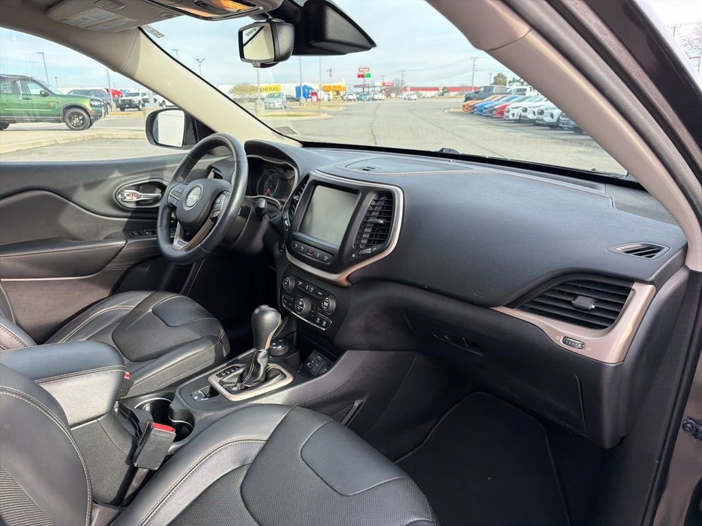 Used 2016 Jeep Cherokee Limited w/ Luxury Group image 21