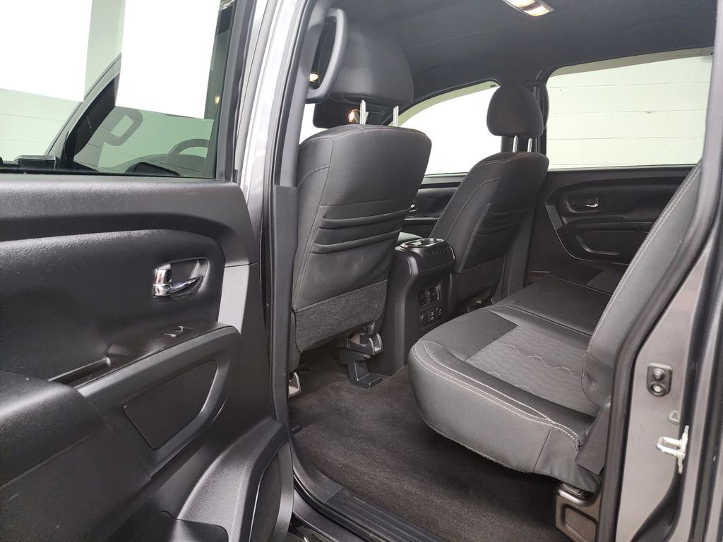Used 2019 Nissan Titan SV w/ SV Convenience Package AWD/4WD image 24