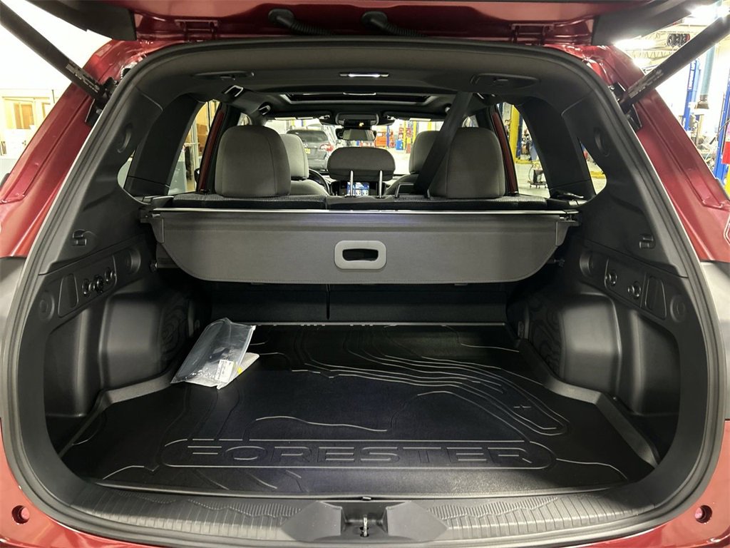Certified 2025 Subaru Forester Premium image 27