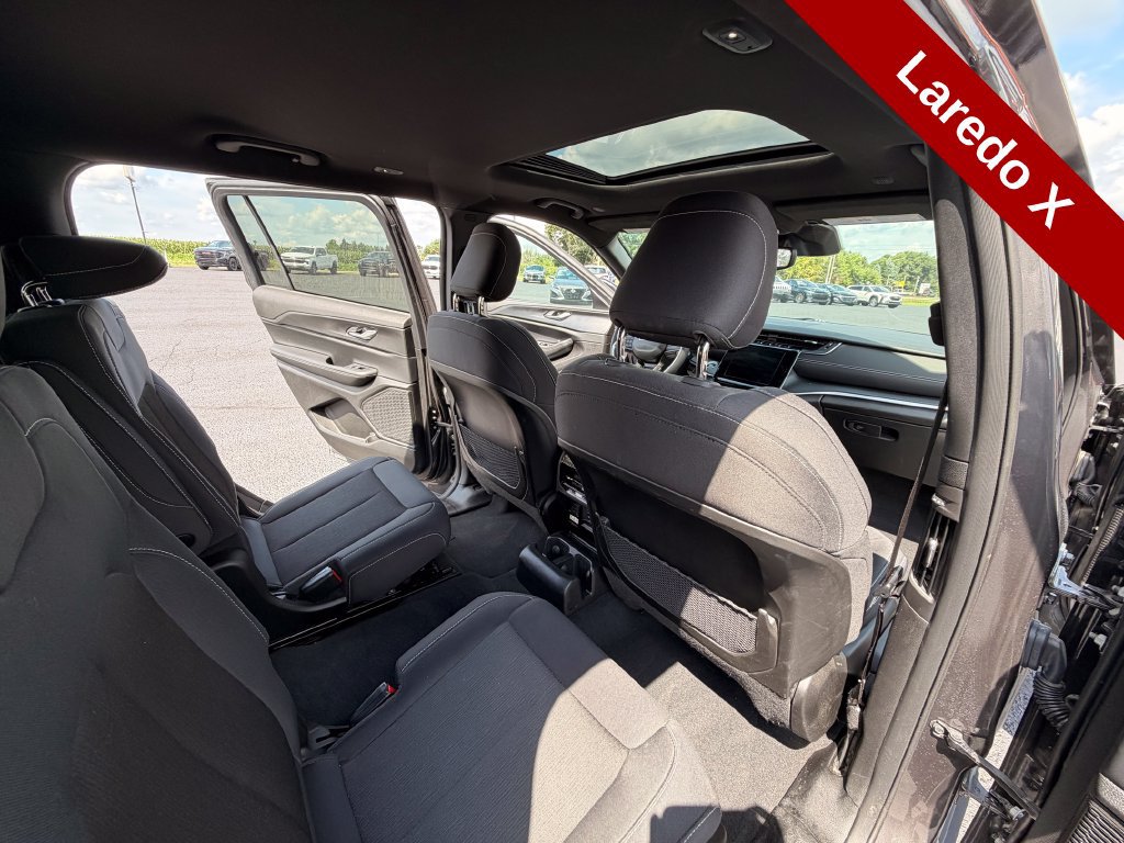 Used 2024 Jeep Grand Cherokee L Laredo w/ Luxury Tech Group I AWD/4WD image 34