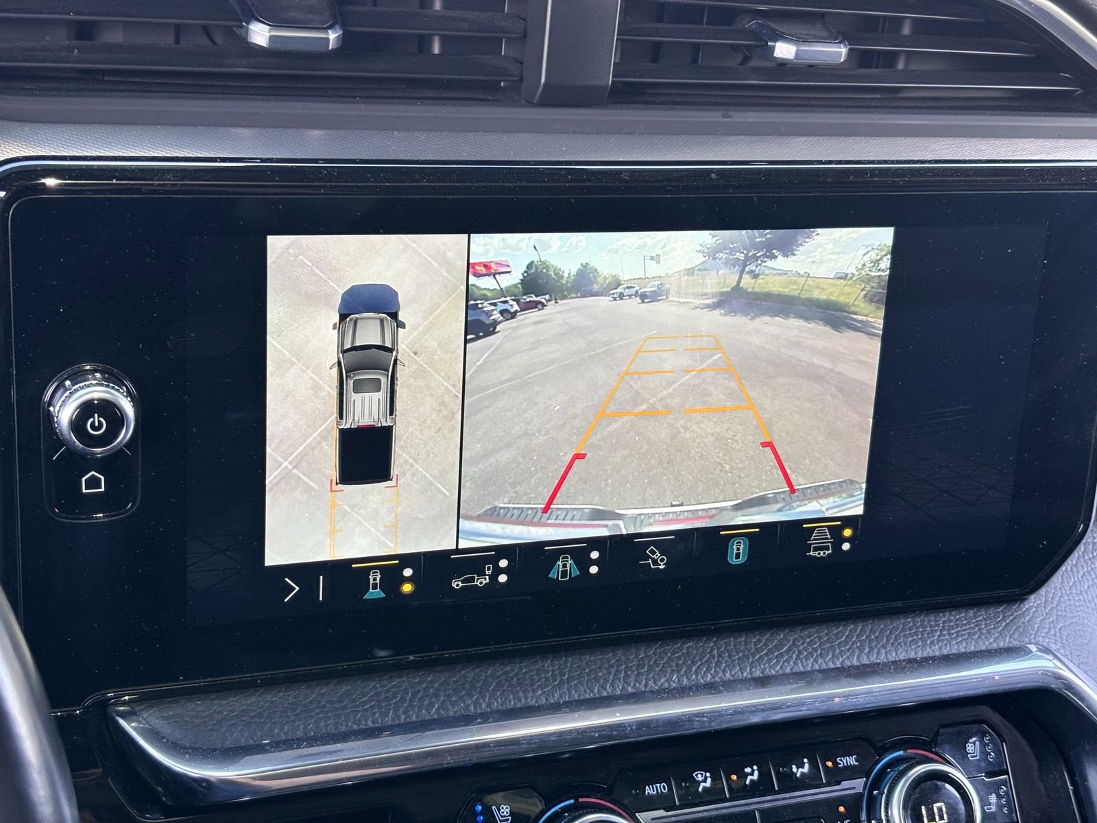 Used 2023 GMC Sierra 1500 Denali AWD/4WD image 9
