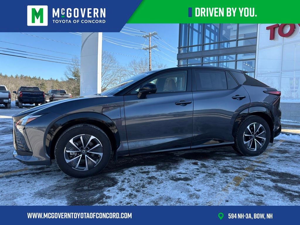 Used 2025 Lexus RZ 450e w/ Technology Package image 3