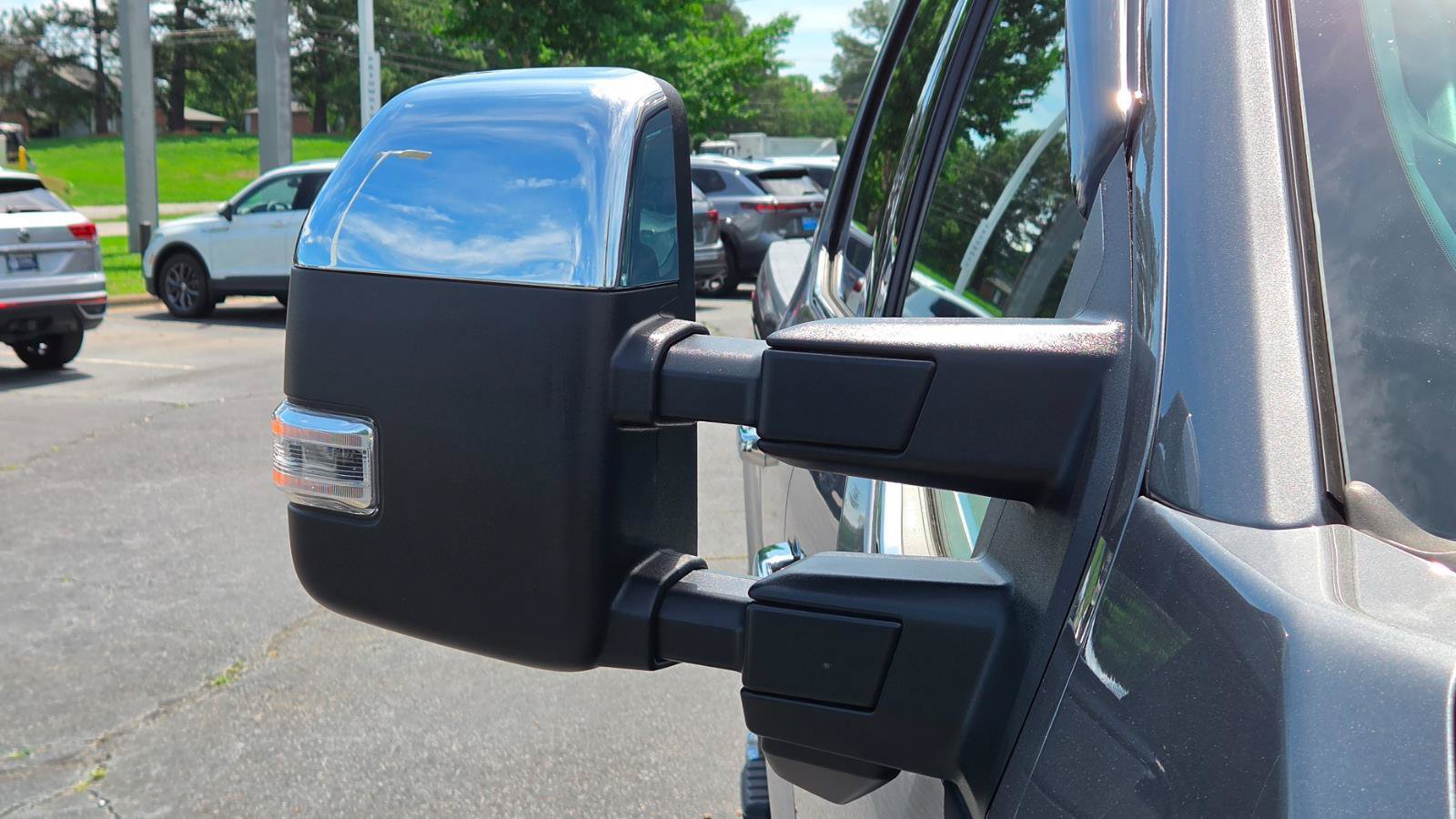 Used 2024 Ford F350 Lariat w/ Chrome Package AWD/4WD image 12