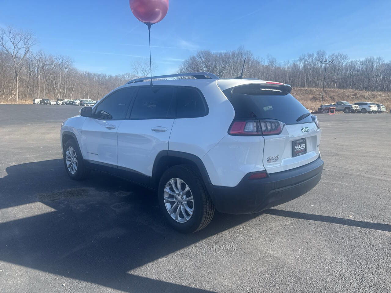 Used 2020 Jeep Cherokee Latitude w/ Cold Weather Group image 7